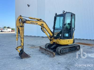 KOMATSU PC26MR-3 Mini-Pelle - Mini bager: slika KOMATSU PC26MR-3 Mini-Pelle - Mini bager KOMATSU PC26MR-3 Mini-Pelle - Mini bager: slika KOMATSU PC26MR-3 Mini-Pelle - Mini bager