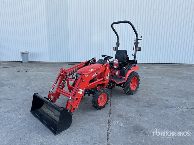 Kioti CS2220 Tracteur agricole utilitaire - Mali traktor: slika Kioti CS2220 Tracteur agricole utilitaire - Mali traktor Kioti CS2220 Tracteur agricole utilitaire - Mali traktor: slika Kioti CS2220 Tracteur agricole utilitaire - Mali traktor