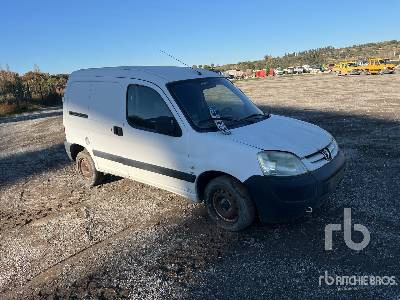 PEUGEOT PARTNER Vehicule Utilitaire (Inoperable) - Furgon: slika PEUGEOT PARTNER Vehicule Utilitaire (Inoperable) - Furgon PEUGEOT PARTNER Vehicule Utilitaire (Inoperable) - Furgon: slika PEUGEOT PARTNER Vehicule Utilitaire (Inoperable) - Furgon