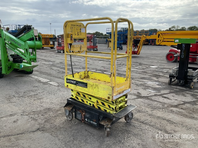 2012 Youngman Boss X3 Electric (Inoperable) Scissor Lift - Škarasta podizna platforma: slika 2012 Youngman Boss X3 Electric (Inoperable) Scissor Lift - Škarasta podizna platforma 2012 Youngman Boss X3 Electric (Inoperable) Scissor Lift - Škarasta podizna platforma: slika 2012 Youngman Boss X3 Electric (Inoperable) Scissor Lift - Škarasta podizna platforma