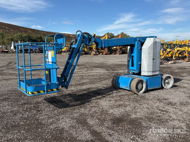 2013 Genie GZ30/20NR 2WD Electric Articulating Boom Lift - Zglobni krak: slika 2013 Genie GZ30/20NR 2WD Electric Articulating Boom Lift - Zglobni krak 2013 Genie GZ30/20NR 2WD Electric Articulating Boom Lift - Zglobni krak: slika 2013 Genie GZ30/20NR 2WD Electric Articulating Boom Lift - Zglobni krak