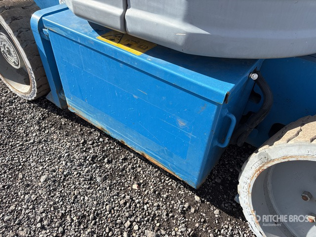 2013 Genie GZ30/20NR 2WD Electric Articulating Boom Lift - Zglobni krak: slika 2013 Genie GZ30/20NR 2WD Electric Articulating Boom Lift - Zglobni krak 2013 Genie GZ30/20NR 2WD Electric Articulating Boom Lift - Zglobni krak: slika 2013 Genie GZ30/20NR 2WD Electric Articulating Boom Lift - Zglobni krak