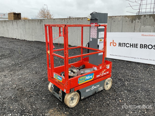 2013 Skyjack SJ16 2013 Skyjack SJ16 Vertical Mast Lift Vertical Mast Lift - Platforma za podizanje stupa u okomitom položaju: slika 2013 Skyjack SJ16 2013 Skyjack SJ16 Vertical Mast Lift Vertical Mast Lift - Platforma za podizanje stupa u okomitom položaju 2013 Skyjack SJ16 2013 Skyjack SJ16 Vertical Mast Lift Vertical Mast Lift - Platforma za podizanje stupa u okomitom položaju: slika 2013 Skyjack SJ16 2013 Skyjack SJ16 Vertical Mast Lift Vertical Mast Lift - Platforma za podizanje stupa u okomitom položaju