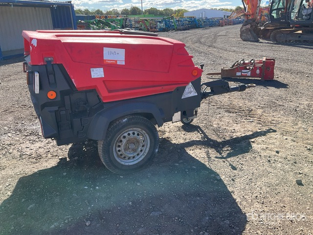 2015 Atlas Copco XAS47KD Mobile Air Compressor - Zračni kompresor: slika 2015 Atlas Copco XAS47KD Mobile Air Compressor - Zračni kompresor 2015 Atlas Copco XAS47KD Mobile Air Compressor - Zračni kompresor: slika 2015 Atlas Copco XAS47KD Mobile Air Compressor - Zračni kompresor
