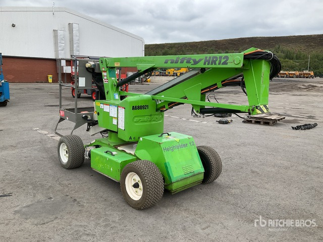 2015 Nifty-Lift HR12NDE 2WD Hybrid Articulating Boom Lift - Zglobni krak: slika 2015 Nifty-Lift HR12NDE 2WD Hybrid Articulating Boom Lift - Zglobni krak 2015 Nifty-Lift HR12NDE 2WD Hybrid Articulating Boom Lift - Zglobni krak: slika 2015 Nifty-Lift HR12NDE 2WD Hybrid Articulating Boom Lift - Zglobni krak