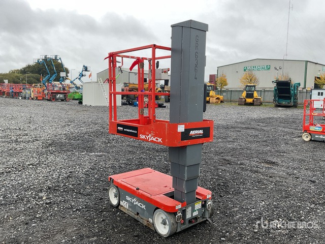 2015 Skyjack SJ16 2015 Skyjack SJ16 Vertical Mast Lift Vertical Mast Lift - Platforma za podizanje stupa u okomitom položaju: slika 2015 Skyjack SJ16 2015 Skyjack SJ16 Vertical Mast Lift Vertical Mast Lift - Platforma za podizanje stupa u okomitom položaju 2015 Skyjack SJ16 2015 Skyjack SJ16 Vertical Mast Lift Vertical Mast Lift - Platforma za podizanje stupa u okomitom položaju: slika 2015 Skyjack SJ16 2015 Skyjack SJ16 Vertical Mast Lift Vertical Mast Lift - Platforma za podizanje stupa u okomitom položaju