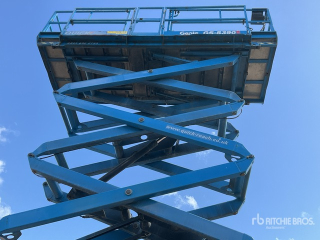 2016 Genie GS5390 4x4 Diesel Scissor Lift - Škarasta podizna platforma: slika 2016 Genie GS5390 4x4 Diesel Scissor Lift - Škarasta podizna platforma 2016 Genie GS5390 4x4 Diesel Scissor Lift - Škarasta podizna platforma: slika 2016 Genie GS5390 4x4 Diesel Scissor Lift - Škarasta podizna platforma
