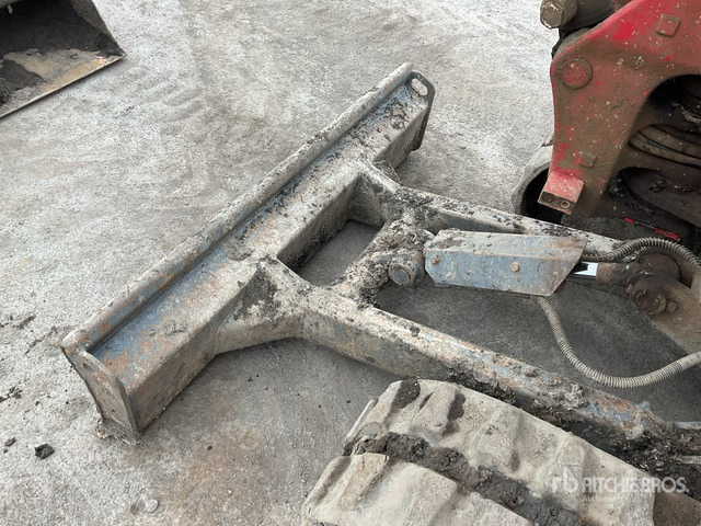 2018 Takeuchi TB230 Mini Excavator: <6.6t - Mini bager: slika 2018 Takeuchi TB230 Mini Excavator: <6.6t - Mini bager 2018 Takeuchi TB230 Mini Excavator: <6.6t - Mini bager: slika 2018 Takeuchi TB230 Mini Excavator: <6.6t - Mini bager