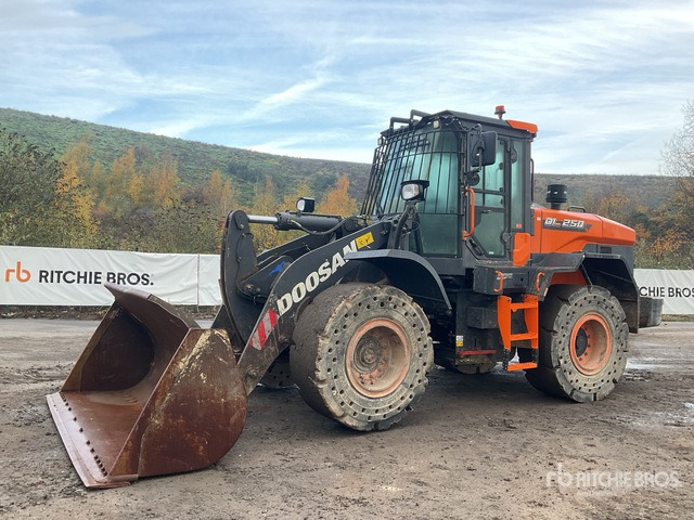 2022 Doosan DL250-7 Wheel Loader - Utovarivač na kotačima: slika 2022 Doosan DL250-7 Wheel Loader - Utovarivač na kotačima 2022 Doosan DL250-7 Wheel Loader - Utovarivač na kotačima: slika 2022 Doosan DL250-7 Wheel Loader - Utovarivač na kotačima