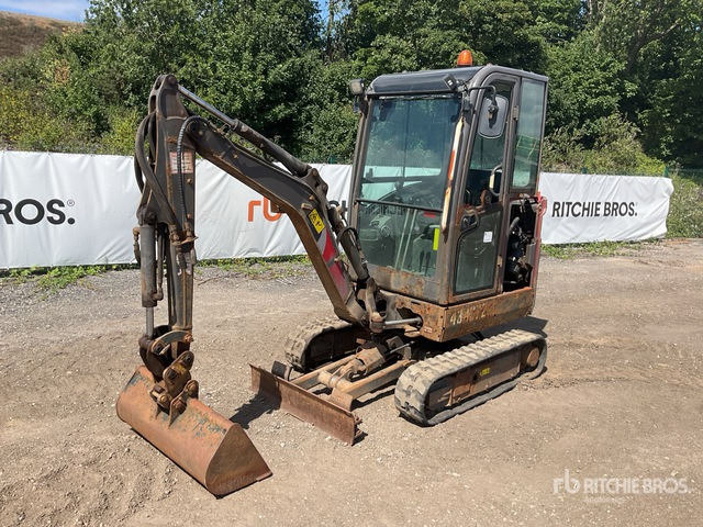 Volvo EC18D Mini Excavator: <6.6t - Mini bager: slika Volvo EC18D Mini Excavator: <6.6t - Mini bager Volvo EC18D Mini Excavator: <6.6t - Mini bager: slika Volvo EC18D Mini Excavator: <6.6t - Mini bager