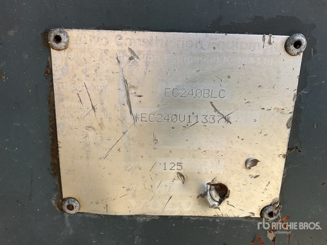 2004 Volvo EC240B LC - Bager gusjeničar: slika  2004 Volvo EC240B LC - Bager gusjeničar 2004 Volvo EC240B LC - Bager gusjeničar: slika  2004 Volvo EC240B LC - Bager gusjeničar