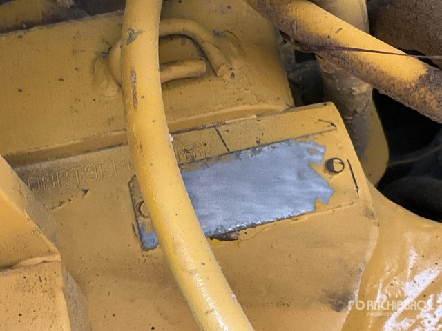 2005 Cat D8R Crawler Dozer - Buldožer: slika 2005 Cat D8R Crawler Dozer - Buldožer 2005 Cat D8R Crawler Dozer - Buldožer: slika 2005 Cat D8R Crawler Dozer - Buldožer