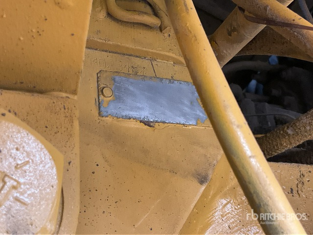 2005 Cat D8R Crawler Dozer - Buldožer: slika 2005 Cat D8R Crawler Dozer - Buldožer 2005 Cat D8R Crawler Dozer - Buldožer: slika 2005 Cat D8R Crawler Dozer - Buldožer