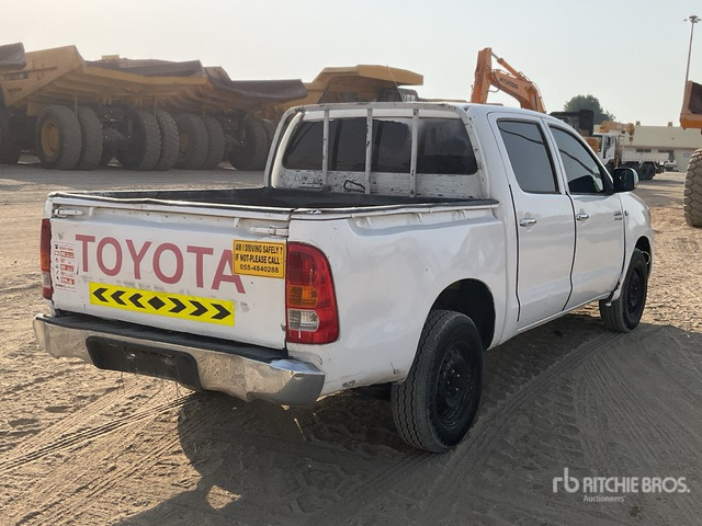 2008 Toyota Hilux 4x2 Crew Cab Pickup - Pick-up: slika 2008 Toyota Hilux 4x2 Crew Cab Pickup - Pick-up 2008 Toyota Hilux 4x2 Crew Cab Pickup - Pick-up: slika 2008 Toyota Hilux 4x2 Crew Cab Pickup - Pick-up