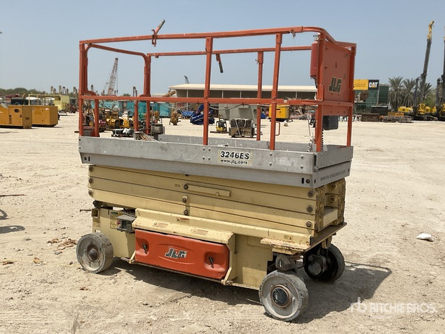 2010 JLG 3246ES Electric Scissor Lift - Škarasta podizna platforma: slika 2010 JLG 3246ES Electric Scissor Lift - Škarasta podizna platforma 2010 JLG 3246ES Electric Scissor Lift - Škarasta podizna platforma: slika 2010 JLG 3246ES Electric Scissor Lift - Škarasta podizna platforma