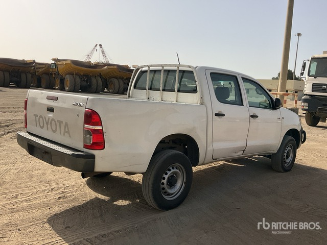 2011 Toyota Hilux 4x4 Crew Cab Pickup - Pick-up: slika 2011 Toyota Hilux 4x4 Crew Cab Pickup - Pick-up 2011 Toyota Hilux 4x4 Crew Cab Pickup - Pick-up: slika 2011 Toyota Hilux 4x4 Crew Cab Pickup - Pick-up