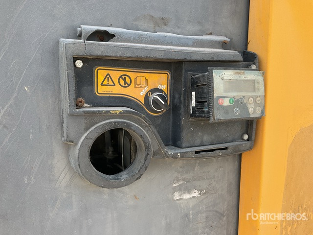 2012 Atlas Copco XATS800 Mobile Air Compressor - Zračni kompresor: slika 2012 Atlas Copco XATS800 Mobile Air Compressor - Zračni kompresor 2012 Atlas Copco XATS800 Mobile Air Compressor - Zračni kompresor: slika 2012 Atlas Copco XATS800 Mobile Air Compressor - Zračni kompresor