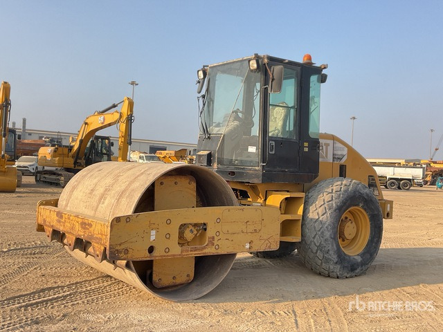 2012 Cat CS-533E Smooth Drum Compactor - Kompaktor: slika 2012 Cat CS-533E Smooth Drum Compactor - Kompaktor 2012 Cat CS-533E Smooth Drum Compactor - Kompaktor: slika 2012 Cat CS-533E Smooth Drum Compactor - Kompaktor
