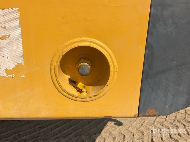 2012 Komatsu HM400-2R Articulated Dump Truck - Zglobni istovarivač: slika 2012 Komatsu HM400-2R Articulated Dump Truck - Zglobni istovarivač 2012 Komatsu HM400-2R Articulated Dump Truck - Zglobni istovarivač: slika 2012 Komatsu HM400-2R Articulated Dump Truck - Zglobni istovarivač