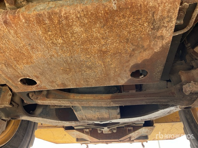 2013 Komatsu HM400-3 Articulated Dump Truck - Zglobni istovarivač: slika 2013 Komatsu HM400-3 Articulated Dump Truck - Zglobni istovarivač 2013 Komatsu HM400-3 Articulated Dump Truck - Zglobni istovarivač: slika 2013 Komatsu HM400-3 Articulated Dump Truck - Zglobni istovarivač