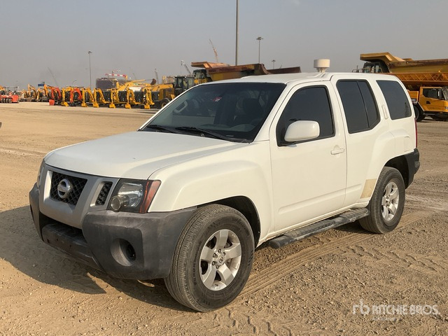 2013 Nissan Xterra 4x4 SUV - SUV: slika 2013 Nissan Xterra 4x4 SUV - SUV 2013 Nissan Xterra 4x4 SUV - SUV: slika 2013 Nissan Xterra 4x4 SUV - SUV
