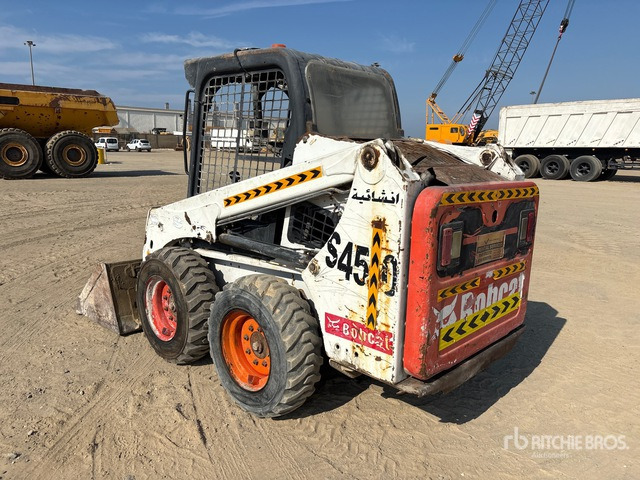 2014 Bobcat S450 Skid Steer Loader - Mini utovarivač: slika 2014 Bobcat S450 Skid Steer Loader - Mini utovarivač 2014 Bobcat S450 Skid Steer Loader - Mini utovarivač: slika 2014 Bobcat S450 Skid Steer Loader - Mini utovarivač
