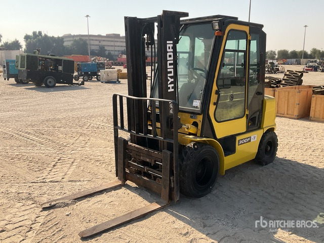 2014 Hyundai 30DF-7 3 ton Forklift - Diesel viličar: slika 2014 Hyundai 30DF-7 3 ton Forklift - Diesel viličar 2014 Hyundai 30DF-7 3 ton Forklift - Diesel viličar: slika 2014 Hyundai 30DF-7 3 ton Forklift - Diesel viličar