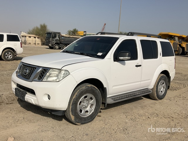 2014 Nissan Pathfinder 4WD SUV - SUV: slika 2014 Nissan Pathfinder 4WD SUV - SUV 2014 Nissan Pathfinder 4WD SUV - SUV: slika 2014 Nissan Pathfinder 4WD SUV - SUV