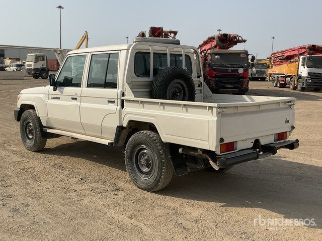 2016 Toyota Land Cruiser 79L 4x4 Crew Cab Pickup - Pick-up: slika 2016 Toyota Land Cruiser 79L 4x4 Crew Cab Pickup - Pick-up 2016 Toyota Land Cruiser 79L 4x4 Crew Cab Pickup - Pick-up: slika 2016 Toyota Land Cruiser 79L 4x4 Crew Cab Pickup - Pick-up