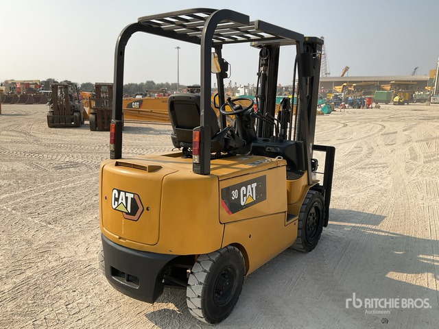 2017 Cat EP30CA1 3 ton Electric Forklift - Električni viličar: slika 2017 Cat EP30CA1 3 ton Electric Forklift - Električni viličar 2017 Cat EP30CA1 3 ton Electric Forklift - Električni viličar: slika 2017 Cat EP30CA1 3 ton Electric Forklift - Električni viličar