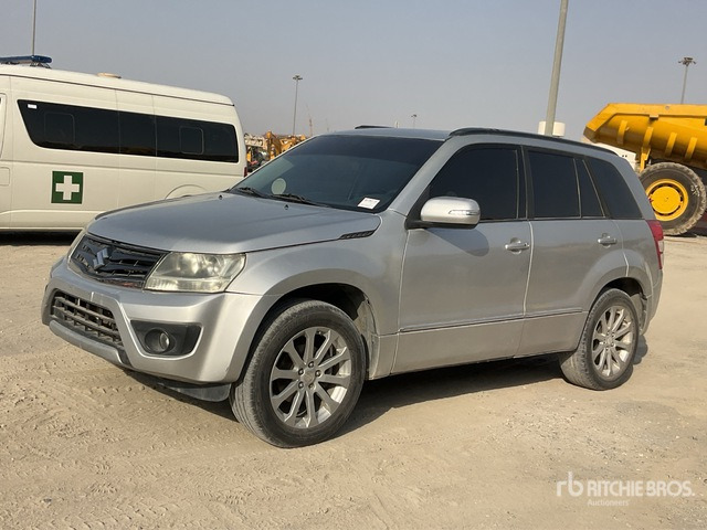 2018 Suzuki Grand Vitara 4x4 SUV - SUV: slika 2018 Suzuki Grand Vitara 4x4 SUV - SUV 2018 Suzuki Grand Vitara 4x4 SUV - SUV: slika 2018 Suzuki Grand Vitara 4x4 SUV - SUV