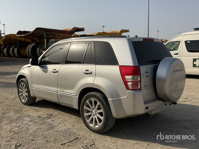 2018 Suzuki Grand Vitara 4x4 SUV - SUV: slika 2018 Suzuki Grand Vitara 4x4 SUV - SUV 2018 Suzuki Grand Vitara 4x4 SUV - SUV: slika 2018 Suzuki Grand Vitara 4x4 SUV - SUV