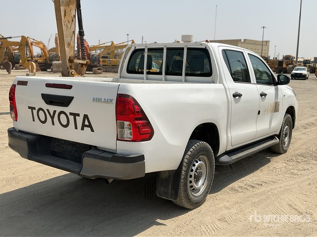 2018 Toyota Hilux 4x4 Crew Cab Pickup - Pick-up: slika 2018 Toyota Hilux 4x4 Crew Cab Pickup - Pick-up 2018 Toyota Hilux 4x4 Crew Cab Pickup - Pick-up: slika 2018 Toyota Hilux 4x4 Crew Cab Pickup - Pick-up