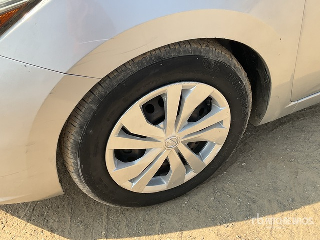 2020 Nissan Versa Automobile - Automobil: slika 2020 Nissan Versa Automobile - Automobil 2020 Nissan Versa Automobile - Automobil: slika 2020 Nissan Versa Automobile - Automobil