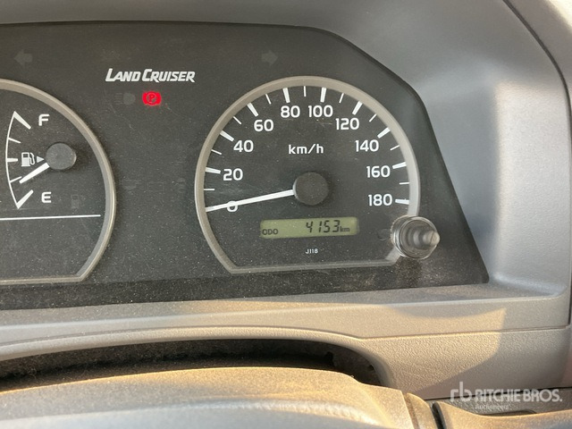 2023 Toyota Land Cruiser 79L 4x4 Crew Cab Pickup - Pick-up: slika 2023 Toyota Land Cruiser 79L 4x4 Crew Cab Pickup - Pick-up 2023 Toyota Land Cruiser 79L 4x4 Crew Cab Pickup - Pick-up: slika 2023 Toyota Land Cruiser 79L 4x4 Crew Cab Pickup - Pick-up