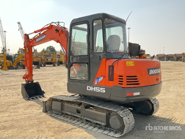 Doosan DH55-V Tracked Excavator - Bager gusjeničar: slika Doosan DH55-V Tracked Excavator - Bager gusjeničar Doosan DH55-V Tracked Excavator - Bager gusjeničar: slika Doosan DH55-V Tracked Excavator - Bager gusjeničar