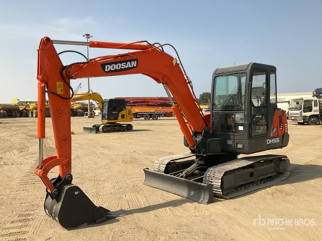 Doosan DH55-V Tracked Excavator - Bager gusjeničar: slika Doosan DH55-V Tracked Excavator - Bager gusjeničar Doosan DH55-V Tracked Excavator - Bager gusjeničar: slika Doosan DH55-V Tracked Excavator - Bager gusjeničar