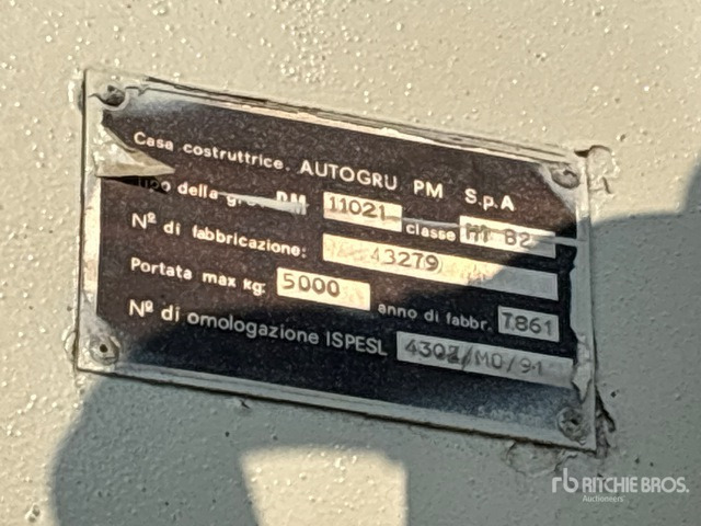 Iveco 110-17 Flatbed Truck with Crane - Kamion s otvorenim sandukom, Kamion s kranom: slika Iveco 110-17 Flatbed Truck with Crane - Kamion s otvorenim sandukom, Kamion s kranom Iveco 110-17 Flatbed Truck with Crane - Kamion s otvorenim sandukom, Kamion s kranom: slika Iveco 110-17 Flatbed Truck with Crane - Kamion s otvorenim sandukom, Kamion s kranom