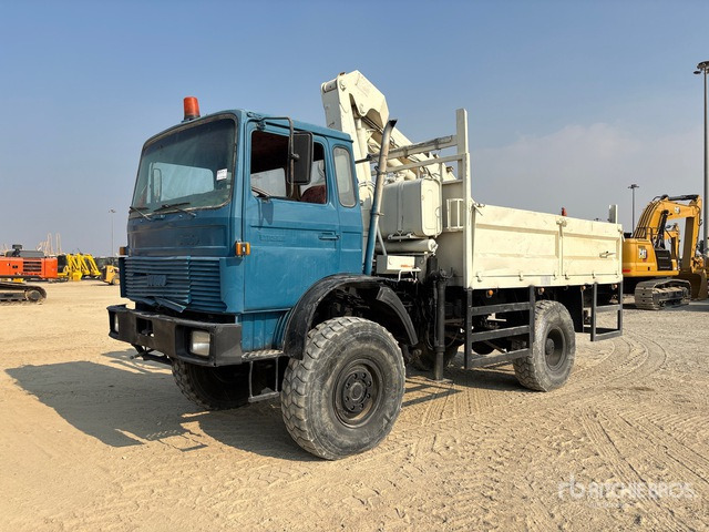 Iveco 110-17 Flatbed Truck with Crane - Kamion s otvorenim sandukom, Kamion s kranom: slika Iveco 110-17 Flatbed Truck with Crane - Kamion s otvorenim sandukom, Kamion s kranom Iveco 110-17 Flatbed Truck with Crane - Kamion s otvorenim sandukom, Kamion s kranom: slika Iveco 110-17 Flatbed Truck with Crane - Kamion s otvorenim sandukom, Kamion s kranom