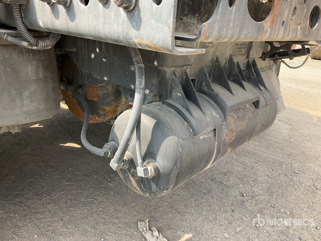 2014 Mercedes-Benz Actros 1843LS 4x2 S/A Sleeper Truck Tractor - Tegljač: slika 2014 Mercedes-Benz Actros 1843LS 4x2 S/A Sleeper Truck Tractor - Tegljač 2014 Mercedes-Benz Actros 1843LS 4x2 S/A Sleeper Truck Tractor - Tegljač: slika 2014 Mercedes-Benz Actros 1843LS 4x2 S/A Sleeper Truck Tractor - Tegljač