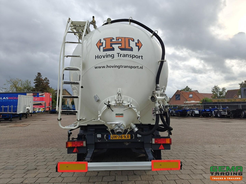 Benalu T39NLNEP 3-Assen SMB - Silo 60.000L - Trommelremmen - SlangenKokers - Poluprikolica cisterna: slika Benalu T39NLNEP 3-Assen SMB - Silo 60.000L - Trommelremmen - SlangenKokers - Poluprikolica cisterna Benalu T39NLNEP 3-Assen SMB - Silo 60.000L - Trommelremmen - SlangenKokers - Poluprikolica cisterna: slika Benalu T39NLNEP 3-Assen SMB - Silo 60.000L - Trommelremmen - SlangenKokers - Poluprikolica cisterna