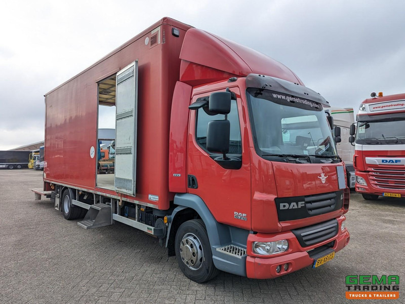 DAF FA LF45.210 4x2 Dagcab Euro5 EEV - GeslotenBak 6.6M - Zijdeuren - Weegsysteem - Laadklep 1500KG - Kamion sandučar: slika DAF FA LF45.210 4x2 Dagcab Euro5 EEV - GeslotenBak 6.6M - Zijdeuren - Weegsysteem - Laadklep 1500KG - Kamion sandučar DAF FA LF45.210 4x2 Dagcab Euro5 EEV - GeslotenBak 6.6M - Zijdeuren - Weegsysteem - Laadklep 1500KG - Kamion sandučar: slika DAF FA LF45.210 4x2 Dagcab Euro5 EEV - GeslotenBak 6.6M - Zijdeuren - Weegsysteem - Laadklep 1500KG - Kamion sandučar