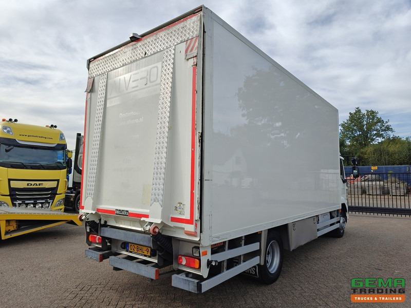 DAF LF 250 FA 4x2 Dagcab Euro6 - GeslotenBak 6.0m + Laadklep 2500KG - Navi - Standkachel - Bak NieuwGespoten - Kamion sandučar: slika DAF LF 250 FA 4x2 Dagcab Euro6 - GeslotenBak 6.0m + Laadklep 2500KG - Navi - Standkachel - Bak NieuwGespoten - Kamion sandučar DAF LF 250 FA 4x2 Dagcab Euro6 - GeslotenBak 6.0m + Laadklep 2500KG - Navi - Standkachel - Bak NieuwGespoten - Kamion sandučar: slika DAF LF 250 FA 4x2 Dagcab Euro6 - GeslotenBak 6.0m + Laadklep 2500KG - Navi - Standkachel - Bak NieuwGespoten - Kamion sandučar