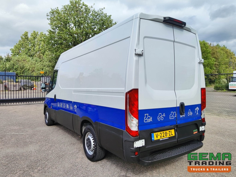 Iveco Daily 35S12 Euro6 Bestelbus L2 H2 - Handgeschakeld - Airco (A116) - Furgon: slika Iveco Daily 35S12 Euro6 Bestelbus L2 H2 - Handgeschakeld - Airco (A116) - Furgon Iveco Daily 35S12 Euro6 Bestelbus L2 H2 - Handgeschakeld - Airco (A116) - Furgon: slika Iveco Daily 35S12 Euro6 Bestelbus L2 H2 - Handgeschakeld - Airco (A116) - Furgon
