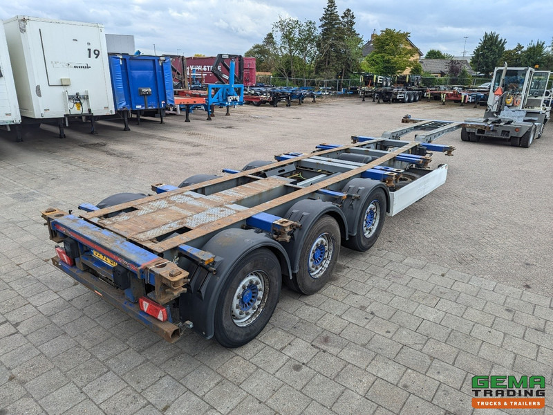 Krone SDC 27 3-Assen SAF - Lift as - Schijfremmen - Achterschuiver - 20 2x20FT/30/40FT - Transporter kontejnera/ Poluprikolica s izmjenjivim sanducima: slika Krone SDC 27 3-Assen SAF - Lift as - Schijfremmen - Achterschuiver - 20 2x20FT/30/40FT - Transporter kontejnera/ Poluprikolica s izmjenjivim sanducima Krone SDC 27 3-Assen SAF - Lift as - Schijfremmen - Achterschuiver - 20 2x20FT/30/40FT - Transporter kontejnera/ Poluprikolica s izmjenjivim sanducima: slika Krone SDC 27 3-Assen SAF - Lift as - Schijfremmen - Achterschuiver - 20 2x20FT/30/40FT - Transporter kontejnera/ Poluprikolica s izmjenjivim sanducima