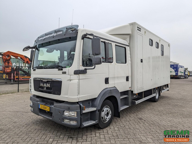 MAN TGL 12.180 4x2 DoKa 7 pers. Euro5 EEV - Paardenwagen 2-Paards - 147.000km! - MARGE - Kamion za prijevoz konja: slika MAN TGL 12.180 4x2 DoKa 7 pers. Euro5 EEV - Paardenwagen 2-Paards - 147.000km! - MARGE - Kamion za prijevoz konja MAN TGL 12.180 4x2 DoKa 7 pers. Euro5 EEV - Paardenwagen 2-Paards - 147.000km! - MARGE - Kamion za prijevoz konja: slika MAN TGL 12.180 4x2 DoKa 7 pers. Euro5 EEV - Paardenwagen 2-Paards - 147.000km! - MARGE - Kamion za prijevoz konja