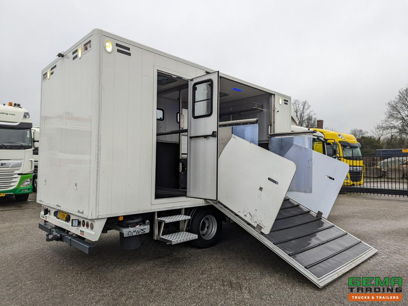 MAN TGL 12.180 4x2 DoKa 7 pers. Euro5 EEV - Paardenwagen 2-Paards - 147.000km! - MARGE - Kamion za prijevoz konja: slika MAN TGL 12.180 4x2 DoKa 7 pers. Euro5 EEV - Paardenwagen 2-Paards - 147.000km! - MARGE - Kamion za prijevoz konja MAN TGL 12.180 4x2 DoKa 7 pers. Euro5 EEV - Paardenwagen 2-Paards - 147.000km! - MARGE - Kamion za prijevoz konja: slika MAN TGL 12.180 4x2 DoKa 7 pers. Euro5 EEV - Paardenwagen 2-Paards - 147.000km! - MARGE - Kamion za prijevoz konja