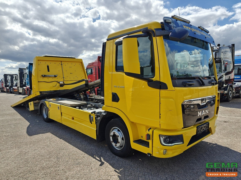 MAN TGL 12.220 4x2 Daycab Euro6 - Falkom FAS5000 + FAL2000 + Dubbele Lier 3600KG - Afstandsbediening - SMARTTachoV2 - Kamion za vuču: slika MAN TGL 12.220 4x2 Daycab Euro6 - Falkom FAS5000 + FAL2000 + Dubbele Lier 3600KG - Afstandsbediening - SMARTTachoV2 - Kamion za vuču MAN TGL 12.220 4x2 Daycab Euro6 - Falkom FAS5000 + FAL2000 + Dubbele Lier 3600KG - Afstandsbediening - SMARTTachoV2 - Kamion za vuču: slika MAN TGL 12.220 4x2 Daycab Euro6 - Falkom FAS5000 + FAL2000 + Dubbele Lier 3600KG - Afstandsbediening - SMARTTachoV2 - Kamion za vuču