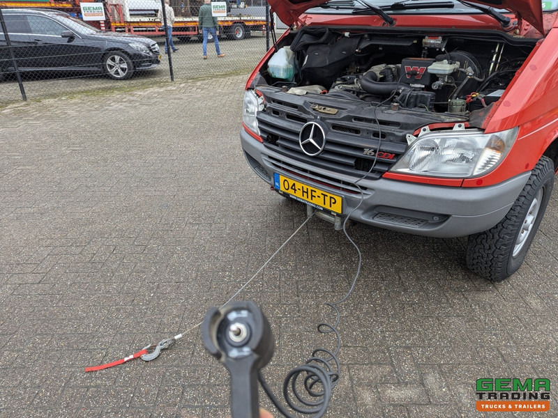 Zakup Mercedes-Benz 316 CDI  4x4 Euro3 - 59.000km - 9 Persoons - Lier - 3 Sperren!  Hoge en Lage Gearing Mercedes-Benz 316 CDI  4x4 Euro3 - 59.000km - 9 Persoons - Lier - 3 Sperren!  Hoge en Lage Gearing: slika Zakup Mercedes-Benz 316 CDI  4x4 Euro3 - 59.000km - 9 Persoons - Lier - 3 Sperren!  Hoge en Lage Gearing Mercedes-Benz 316 CDI  4x4 Euro3 - 59.000km - 9 Persoons - Lier - 3 Sperren!  Hoge en Lage Gearing
