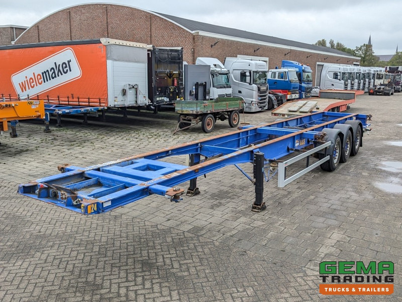 Renders ROC 12.27 CC 3-Assen MB Discbrakes - 4940KG - 2x20FT 1x40FT - FLAT (O2058) - Transporter kontejnera/ Poluprikolica s izmjenjivim sanducima: slika Renders ROC 12.27 CC 3-Assen MB Discbrakes - 4940KG - 2x20FT 1x40FT - FLAT (O2058) - Transporter kontejnera/ Poluprikolica s izmjenjivim sanducima Renders ROC 12.27 CC 3-Assen MB Discbrakes - 4940KG - 2x20FT 1x40FT - FLAT (O2058) - Transporter kontejnera/ Poluprikolica s izmjenjivim sanducima: slika Renders ROC 12.27 CC 3-Assen MB Discbrakes - 4940KG - 2x20FT 1x40FT - FLAT (O2058) - Transporter kontejnera/ Poluprikolica s izmjenjivim sanducima